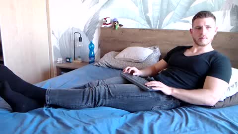 Snapshot of hunterbridges chatting on 02-01-25, 08:08 Hunter Bridges online show from 02-01-25, 08:08