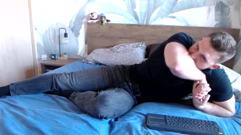 Snapshot of hunterbridges chatting on 02-01-25, 11:10 Hunter Bridges online show from 02-01-25, 11:10