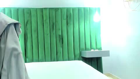 hunterheat_ online show from 10-09-25, 11:52