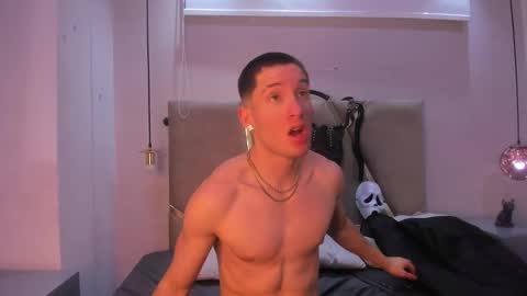 hunterheat_ online show from 10-29-25, 06:53