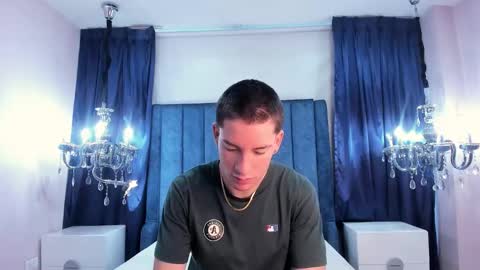 hunterheat_ online show from 11-08-25, 12:16