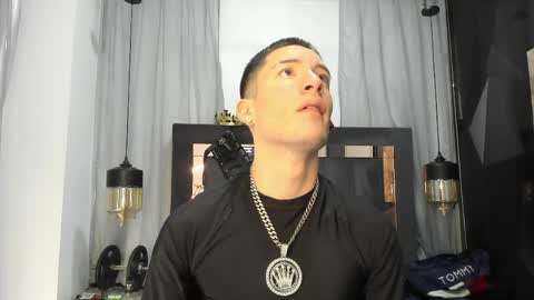 hunterheat_ online show from 04-15-26, 01:51