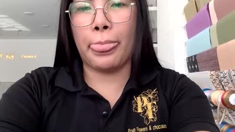 Snapshot of hurrem025 chatting on 11-04-25, 11:20 hurrem025 online show from 11-04-25, 11:20