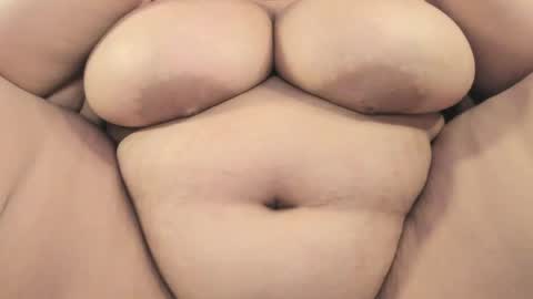 Snapshot of hurren_matt1 chatting on 05-31-26, 06:09 Hurren online show from 05-31-26, 06:09