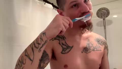 Snapshot of husbandandwife2011 chatting on 02-21-25, 07:21 husbandandwife2011 online show from 02-21-25, 07:21