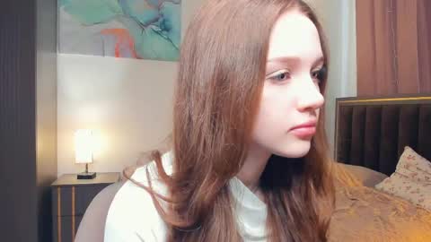 Snapshot of hwadwellingham chatting on 04-11-26, 07:45 Lily online show from 04-11-26, 07:45