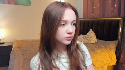 Snapshot of hwadwellingham chatting on 05-11-26, 07:14 Lily online show from 05-11-26, 07:14