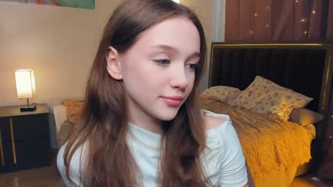 Snapshot of hwadwellingham chatting on 05-16-26, 07:27 Lily online show from 05-16-26, 07:27