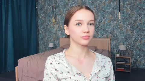Snapshot of hwadwellingham chatting on 06-05-26, 07:14 Lily online show from 06-05-26, 07:14