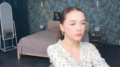 Snapshot of hwadwellingham chatting on 06-08-26, 07:09 Lily online show from 06-08-26, 07:09