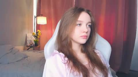 Snapshot of hwadwellingham chatting on 07-03-26, 07:15 Lily online show from 07-03-26, 07:15