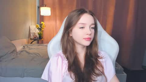 Snapshot of hwadwellingham chatting on 07-04-26, 07:03 Lily online show from 07-04-26, 07:03