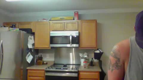 Snapshot of hydro9421 chatting on 10-29-25, 12:02 hydro9421 online show from 10-29-25, 12:02