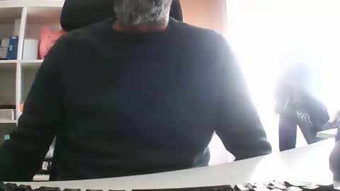 Hyperpau online show from 12-22-25, 02:47