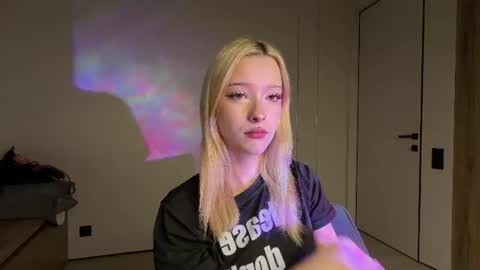 Anny online show from 06-21-26, 05:04