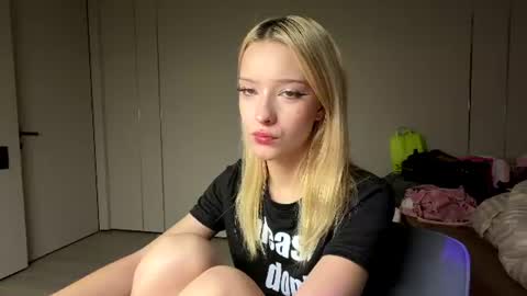 Anny online show from 07-08-26, 06:34
