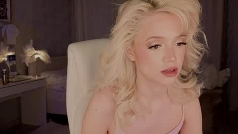 Joselle online show from 05-11-26, 08:06
