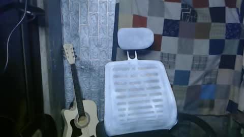 Kim online show from 12-19-24, 07:51