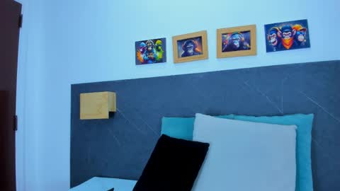 The Dolls online show from 04-04-26, 05:43