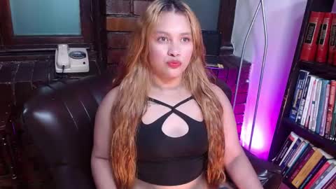 Snapshot of i_am_karoll chatting on 06-04-26, 03:12 karoll online show from 06-04-26, 03:12