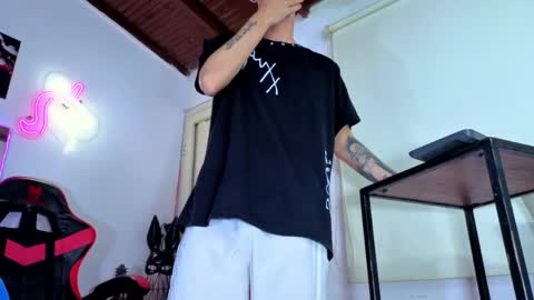 kelvis online show from 03-27-26, 06:52