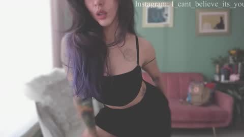 Snapshot of i_cant_believe_its_you chatting on 01-20-25, 05:59 Lana Banana online show from 01-20-25, 05:59