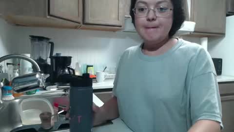 Snapshot of i_fetishize_u chatting on 03-19-26, 04:22 ShortStuff online show from 03-19-26, 04:22