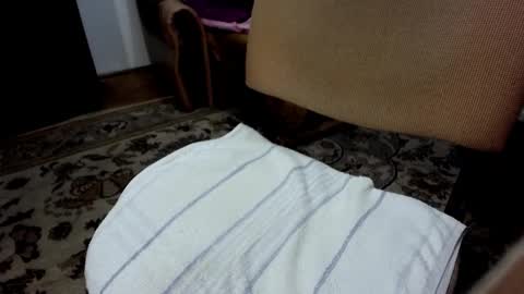 Snapshot of i_like_older_men chatting on 09-19-25, 05:09 i_like_older_men online show from 09-19-25, 05:09