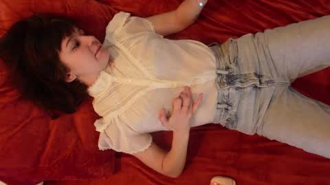 Olive online show from 11-30-25, 12:14