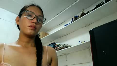 Snapshot of i_love_sabrina1111 chatting on 06-25-26, 01:26 sabrina online show from 06-25-26, 01:26