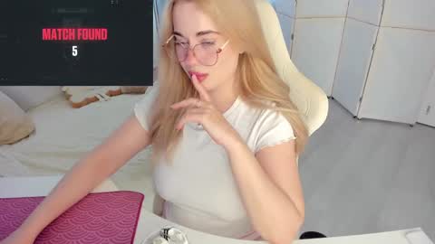 Snapshot of i_want_you_eva chatting on 05-16-26, 03:22 HiI am EvaPVT is open online show from 05-16-26, 03:22