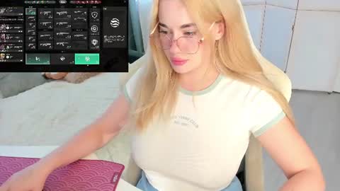 HiI am  EvaPVT is open  online show from 06-18-26, 02:32