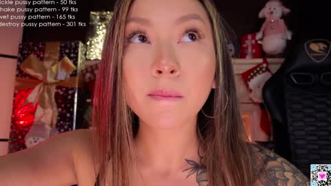 Snapshot of iam_casey chatting on 12-17-24, 10:23 Casey online show from 12-17-24, 10:23