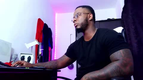 Mr H Independent model online show from 09-15-25, 02:44