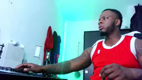 Mr H Independent model online show from 10-02-25, 03:13