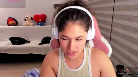 Snapshot of iam_nikki chatting on 09-30-25, 04:28 On instagram Imm NikkiHelp me reach 100 likes online show from 09-30-25, 04:28