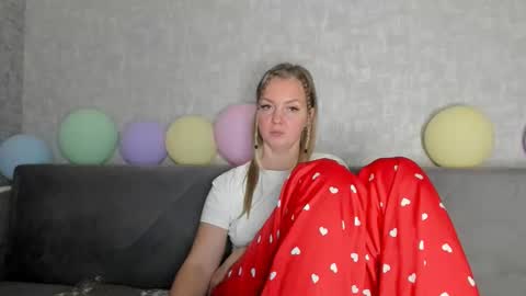 Venus online show from 10-28-25, 04:49