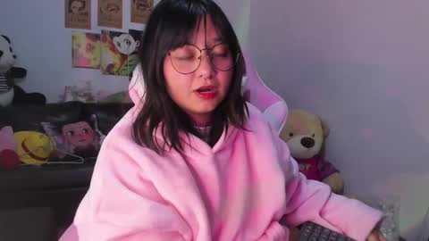 Zoe 3 online show from 11-22-25, 02:43