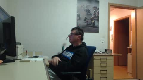 iamachim online show from 11-18-25, 06:34