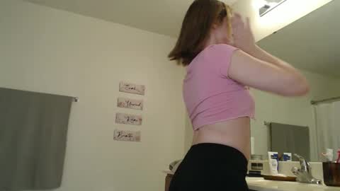 Snapshot of iamalexialove chatting on 11-18-25, 09:08 Lexi Love online show from 11-18-25, 09:08