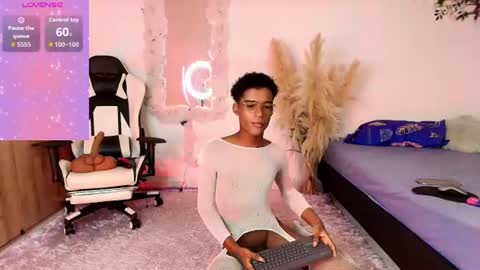 iamandrey_ online show from 06-20-26, 01:41