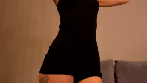 iamfreakynikky_ online show from 07-29-26, 07:34
