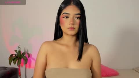 Snapshot of iamjulietaa chatting on 03-04-25, 02:27    online show from 03-04-25, 02:27