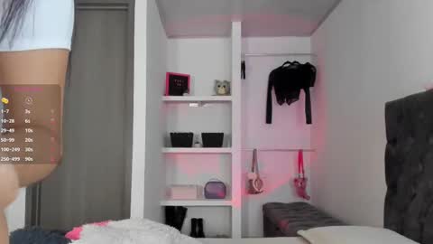 Snapshot of iamjulietaa chatting on 09-24-25, 06:44    online show from 09-24-25, 06:44