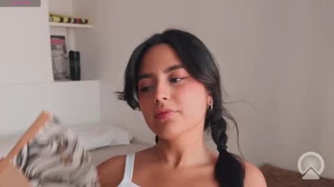 Julieta online show from 05-24-26, 05:07