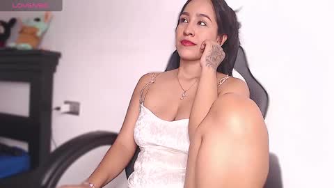 Lara online show from 01-17-25, 04:17