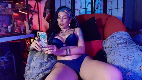 Snapshot of iammistressk chatting on 04-27-26, 06:50 Mistress K online show from 04-27-26, 06:50