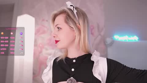 Nina  online show from 10-31-25, 05:25