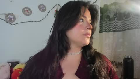 Snapshot of iamrouusie chatting on 05-10-26, 03:44 Rosie online show from 05-10-26, 03:44