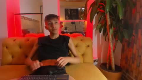 Snapshot of iamthiagox chatting on 01-07-25, 03:35 Thiago online show from 01-07-25, 03:35